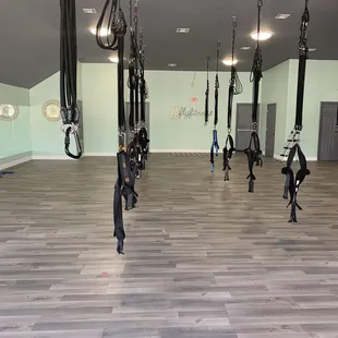 The harnesses are all spread out so you have room to fly