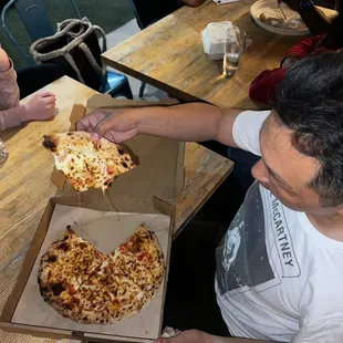 Cheese pecorino pizza