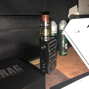 Drag box and mamas an liquid