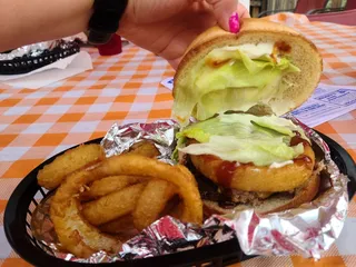 Smokin Momma’s Burgers & BBQ