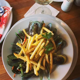 Steamed New Zealand Mussels