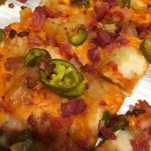 Smokin&apos; Buffalo pizza