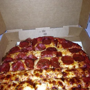 Thin crust small pepperoni/cheese