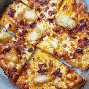 Buffalo chicken pizza without jalapenos.