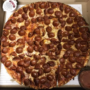 Old World Peppperoni with extra pizza sauce and garlic sauce I ordered.