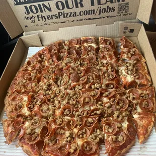 Large 15&quot; Old world pepperoni and sausage