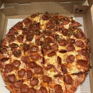 Sausage &amp; Pepperoni Pizza