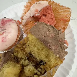 The air pockets and soggy tops from the "fresh" icing clearly their is something wrong or these are old