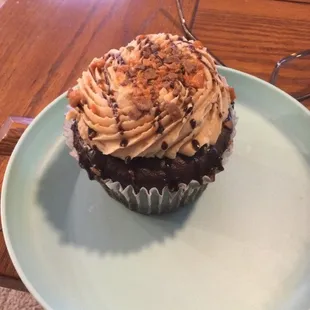 Bart Simpson cupcake