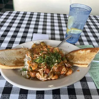 Shrimp Jambalaya with Bread