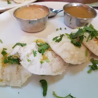 4 Piece Stuffed Idli