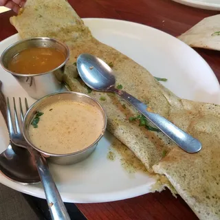 Pesarattu (Moong Daal Dosa)