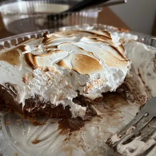 S&apos;mores pie. Day 2