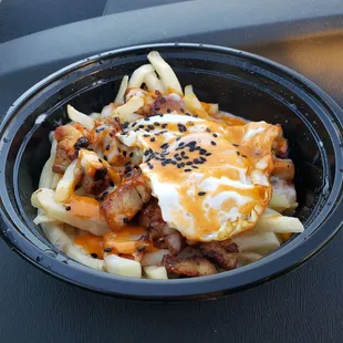 Cheesy Kim hi Gogi Fries with chicken