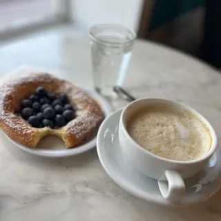 Blueberry Cruffin