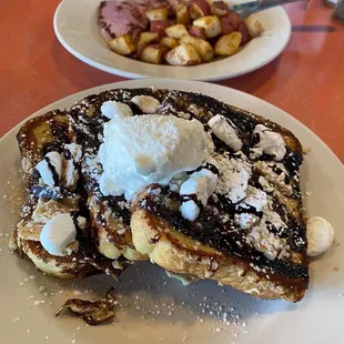 S&apos;mores French Toast