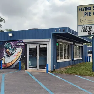 Entry to Flying Saucer Pie Co.