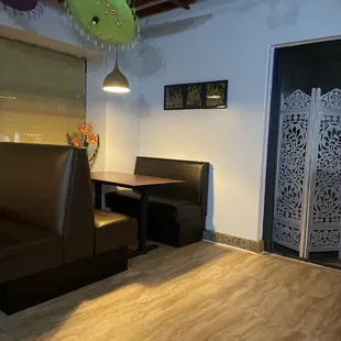 sushi and sashimi, interior