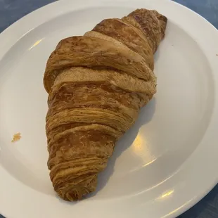 Plain croissant