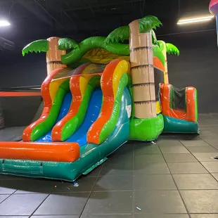 Bounce arena