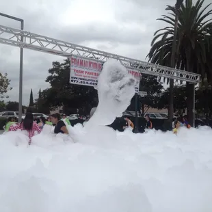 Anaheim beer foam run! This is 5 line corner filled with foam in all directions! Wow