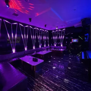 VIP room with piano!!