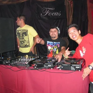 DJ Lou &amp; G-Dubbs from Sacred Grounds - 4.28.09