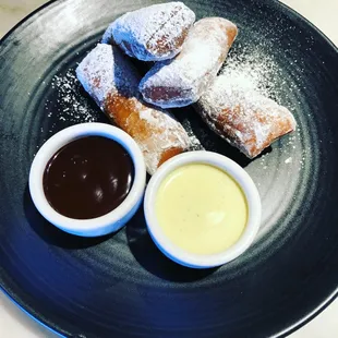 donuts, food, dough desserts