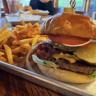 Bacon cheeseburger