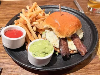 Black's Bar & Kitchen