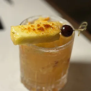 Pineapple caramelized old fashion