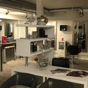 Foil Salon