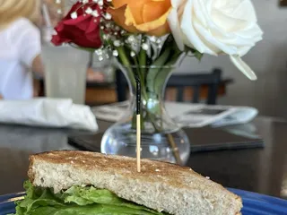 Kayrouz Cafe