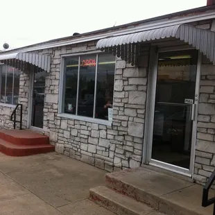 the entrance to the restaurant