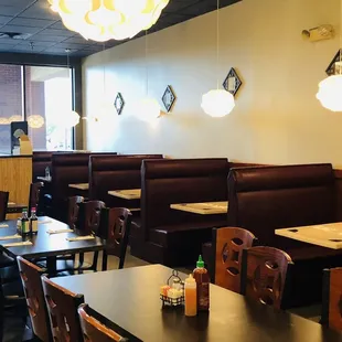 tables, booths, and chairs