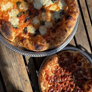 Margherita (feeds 2-3) Pepperoni (feeds 2-3)