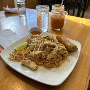 Phad thai lunch special