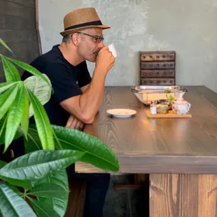 sushi and sashimi, interior