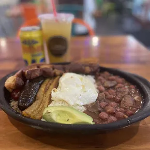 Bandeja Paisa Plato Especial.