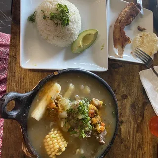 9. Sancocho de Cola Sopa