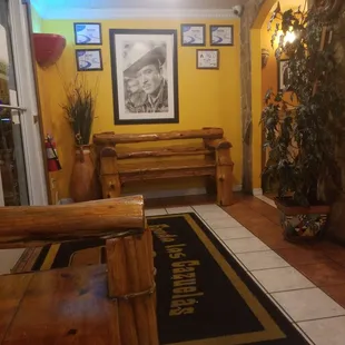 sushi and sashimi, interior