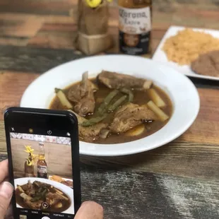 Costillas de puerco en salsa verde, spicy pork chop in green salsa!