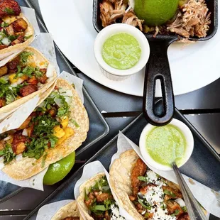 Al Pastor, Pollo, &amp; Carnitas De Fonda