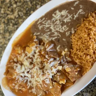 Chilaquiles con Huevo