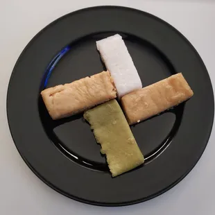 I'm gonna stick with my usual white cake, yum