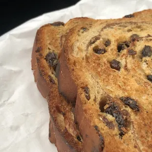 Raisin bread