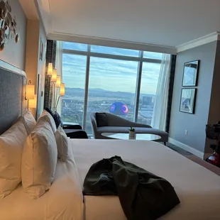 Fantastic room on an upper floor. Spectacular view