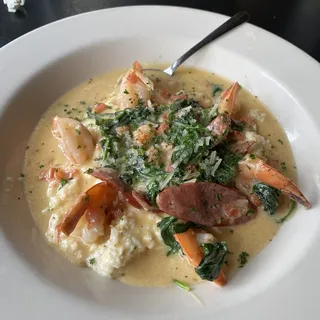 SHRIMP & GRITS