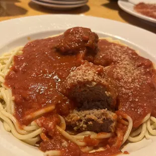 Spaghetti with meatballs