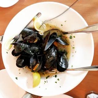 Mussels Caprese